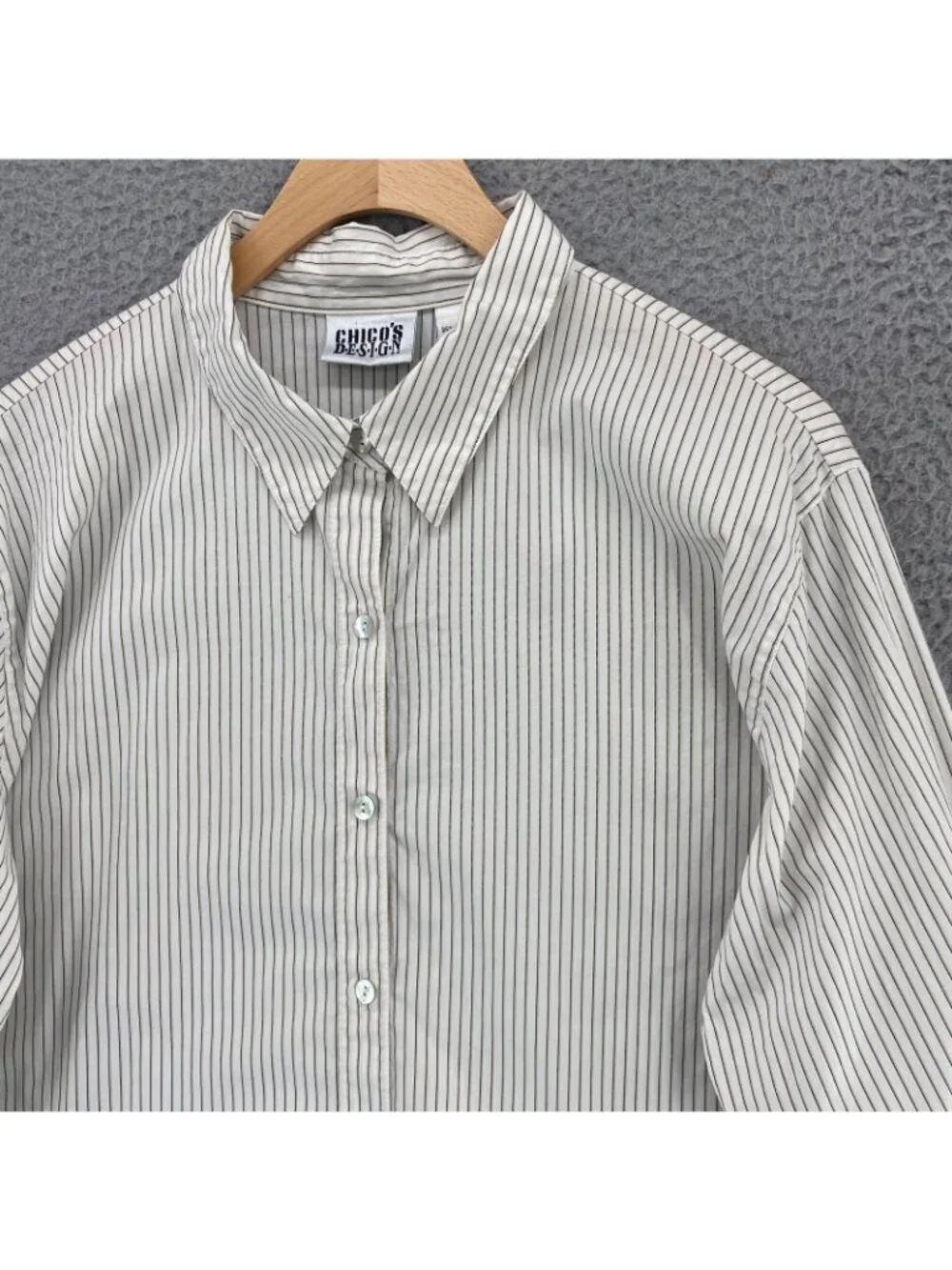 Chicos Shirt Womens 3 US Extra Large White Striped Button Up Collar Long Sleeves